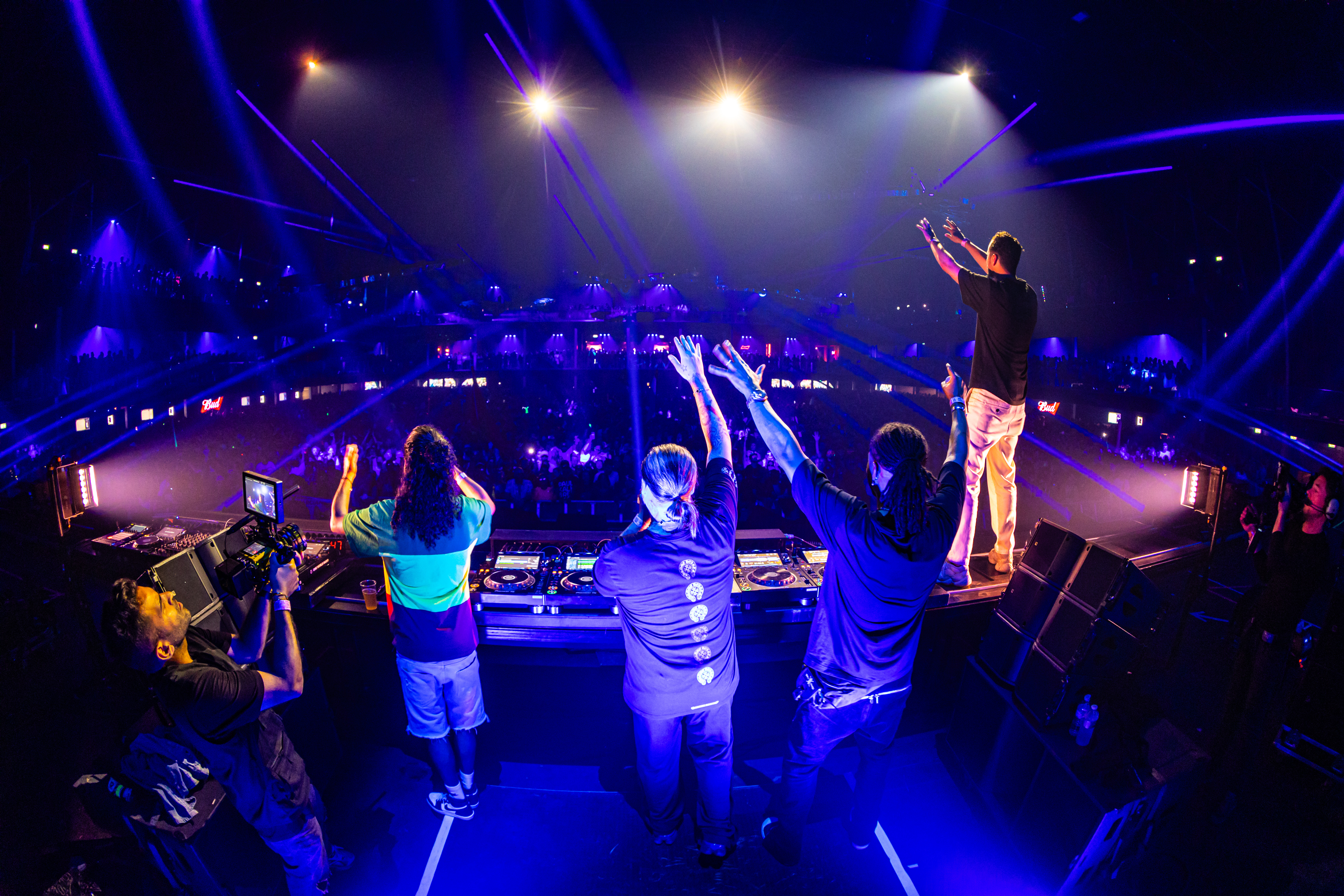 Magnificence Live